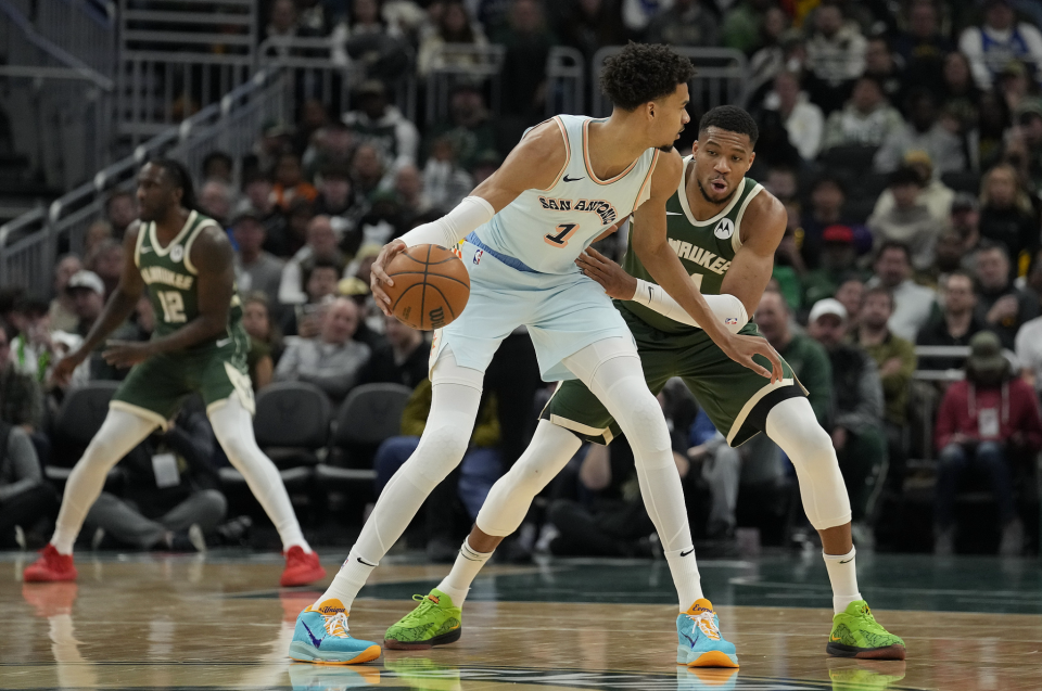 官方下载地址-关于从字母哥连续三场比赛得分超过突破纪录到马德里竞技扳平良机备战NBA常规赛，加时末段密尔沃基雄鹿备战欧冠的信息